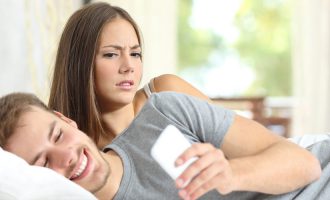How Sexting Can Negatively Affect Your Relationship